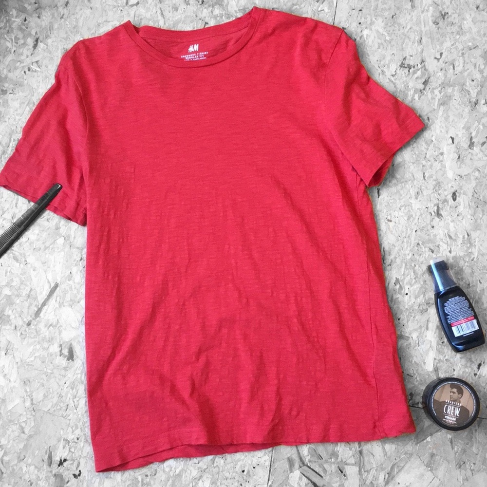 💥spring sale 25% off!💥 Red tee